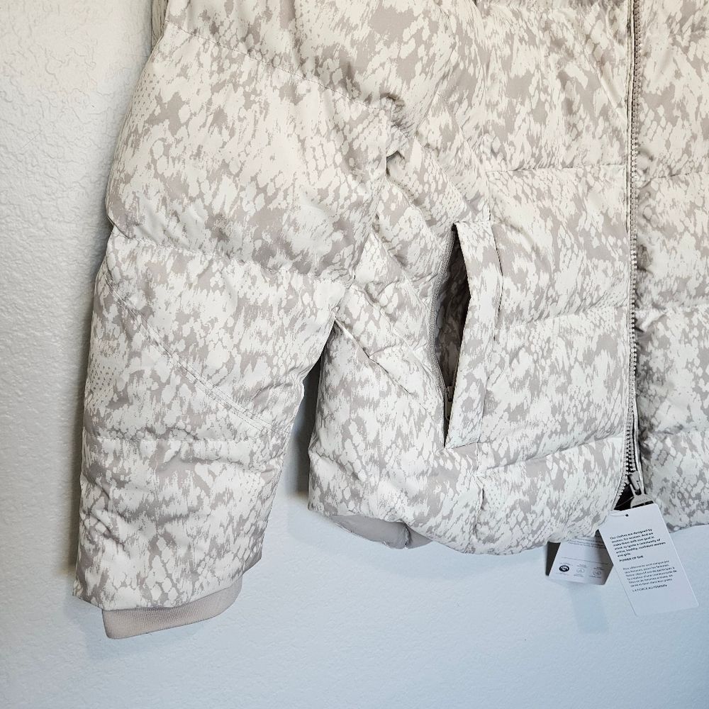 NWT Athleta | Downtown Puffer Python Seasalt Print PufferDown Jacket Women Large - Picture 8 of 11